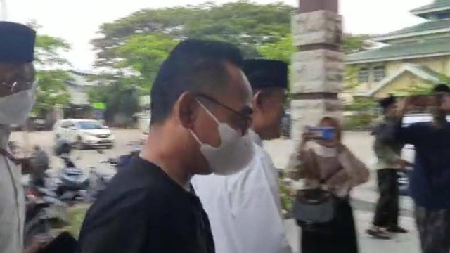 Eko Kuntadhi saat tiba di Ponpes Lirboyo Kediri, Kamis (15/9/2022). Foto: Dok. Istimewa