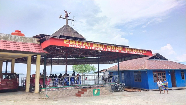 Obhe di Kampung Nendali Kabupaten Jayapura. (BumiPapua.com/Alan Youwe) 