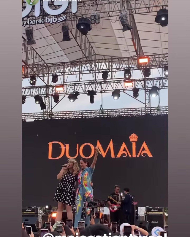 Pinkan Mambo reuni dengan Maia Estianty di Playlist Live Festival. Foto: @pinkan_mambo
