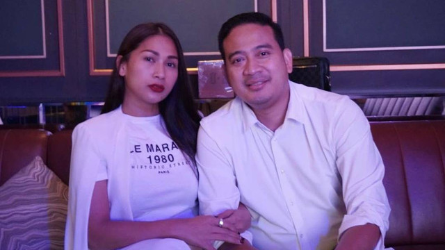 Tata Janeeta dan suaminya, Raden Brotoseno.  Foto: Instagram/@tatajaneetaofficial