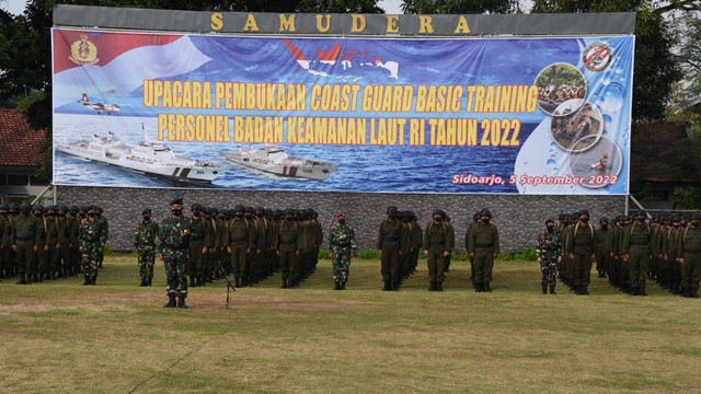 CPNS Bakamla Ikuti Coast Guard Basic Training (CGBT).
 Foto: Humas Bakamla