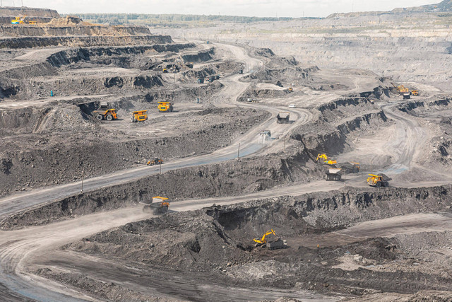 Ilustrasi tambang. Foto: Shutterstock