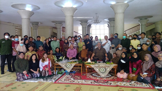 Among-among Budaya Memaknai Bencana Melalui Perspektif Budaya: Pengetan Rebo Wekasan dari sisi tradisi, sejarah, dan upaya pengurangan risiko bencana di Balairung UGM, Selasa (20/9/2022). Foto: Arfiansyah Panji Purnandaru/kumparan