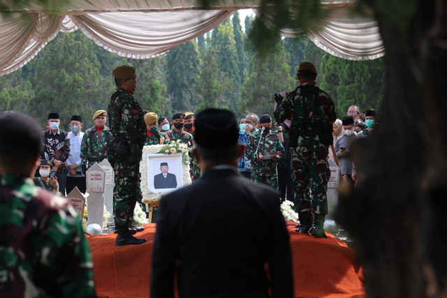 Prof Azra, Rektor Yang Bijaksana