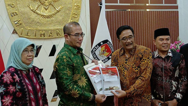 Badan Pengkajian MPR Kunjungi KPU RI, Rabu (21/9/2022). Foto: Aprilandika Pratama/kumparan