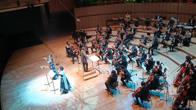 Konser Jakarta Concert Orchestra (JCO), Vibes of Nusantara, Esplanade Concert Hall, Singapura, Rabu (21/9/2022). Foto: Giovanni/kumparan