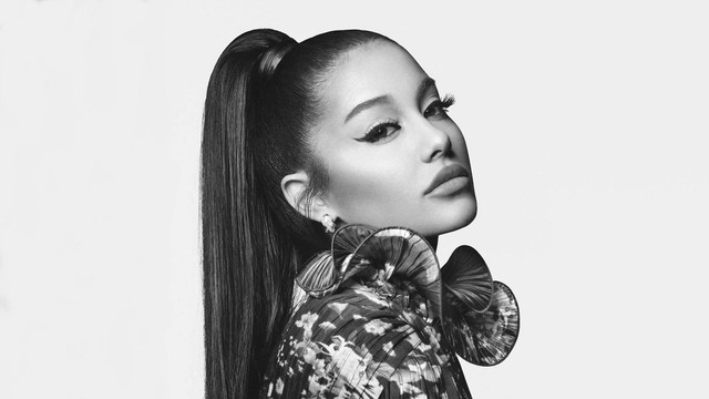 Ariana Grande. Foto: Instagram/@givenchyofficial