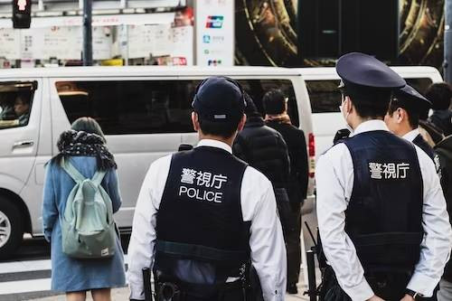 Ilustrasi Arti Mimpi Dikejar Polisi (Foto: Unsplash)