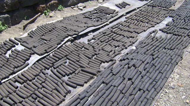 ilustrasi arang briket Indonesia. foto: pixabay.com