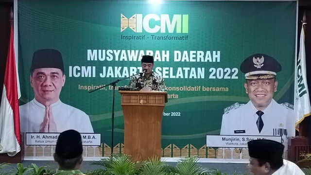 Wakil Gubernur Provinsi DKI Jakarta sekaligus Ketua ICMI DKI Jakarta, Ahmad Riza Patria,  dalam acara Musyawarah Daerah (Musda) ICMI Orwil Jakarta Selatan, di Ruang Serba Guna Kantor Walikota Jakarta Selatan, Minggu (25/9/2022). Foto: Zamachsyari/Kumparan