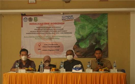 3 dari kiri Foto Dosen UMMI bers