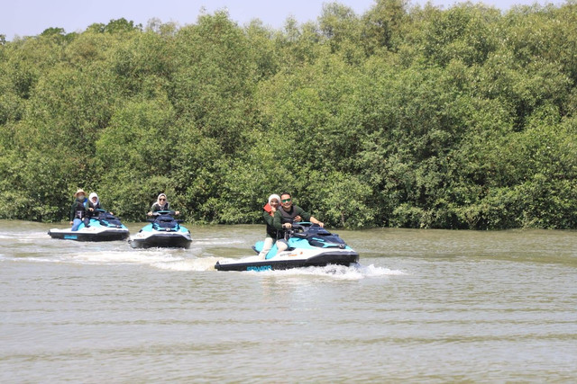 Romokalisari Adventure Land Dibuka, Ini Harga Tiket Berkuda dan Main Jetski