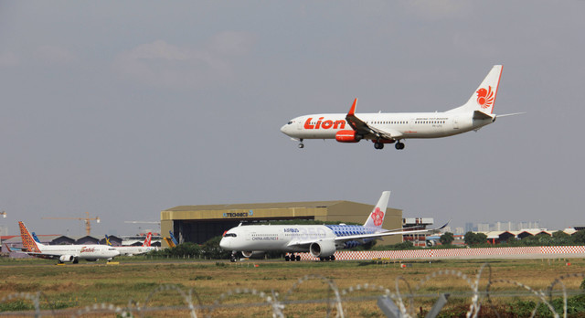 Kelas Pesawat Lion Air, Foto: Unsplash/Fasyah Halim.