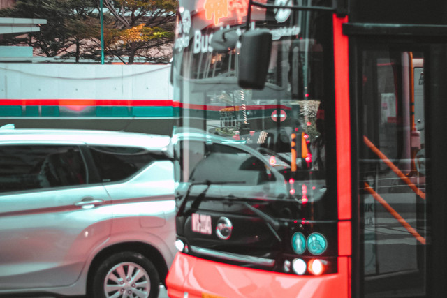 Ilustrasi bus/rute Trans Jateng Purworejo, foto oleh Prasetyo Irawan di Unsplash