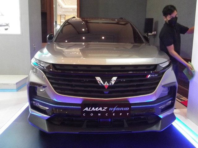 Wuling Almaz Hybrid. Foto: Rizki Fajar Novanto/kumparan