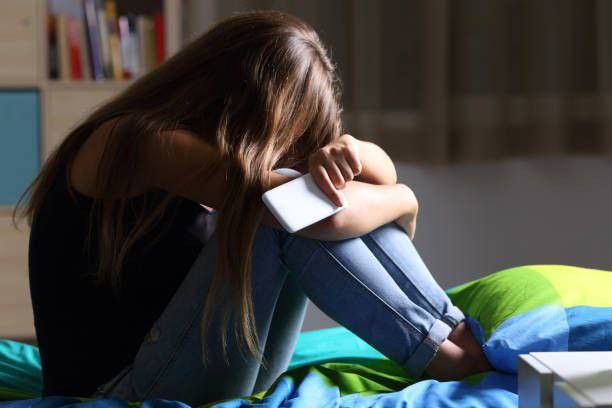 Ilustrasi pengaruh media sosial terhadap kesehatan mental remaja. Foto: Pixabay.com