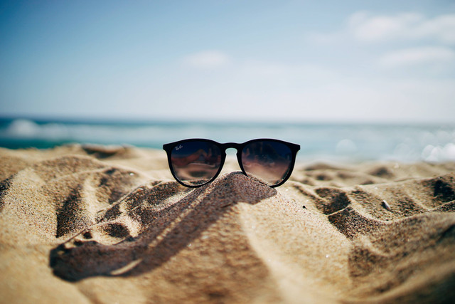 Ilustraasi Pantai di Trenggalek, Foto Unsplash/Ethan Robertson