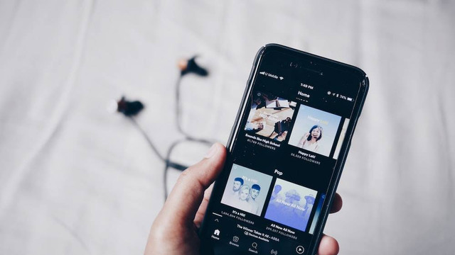 Ilustrasi cara mengubah lagu Spotify menjadi alarm. Foto: Unsplash.com