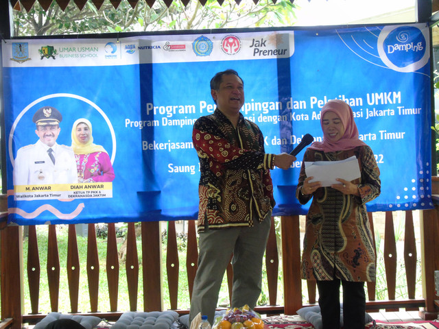 Acara ini berlangsung secara hybrid, diikuti oleh lebih dari 250 peserta melalui zoom online dan peserta secara offline di saung interaktif wilayah kantor walikota Jakarta Timur. Saung Interaktif merupakan dukungan Danone Indonesia pada program Damping untuk Kota Administrasi Jakarta Timur yang bertujuan mendorong UMKM lokal agar lebih maju serta memiliki wadah yang lebih dekat untuk belajar ilmu bisnis. (Selasa, 27/09/2022)