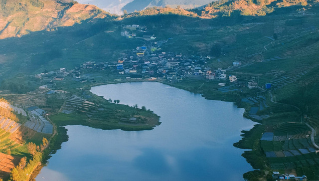 rute ke batu angkruk dieng/gambar hanya ilustrasi. sumber foto : unsplash/ade.