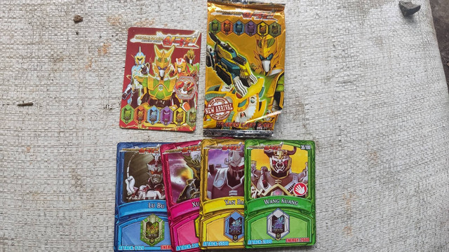 Menelusuri penjualan kartu mainan anak berkode akses judi online di Pasar Pagi, Jakarta Barat, Jumat (30/9/2022). Foto: Jonathan Devin/kumparan