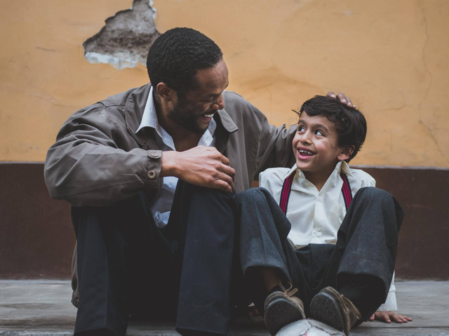 Ilustrasi arti mimpi berbicara dengan ayah. Foto: Unsplash