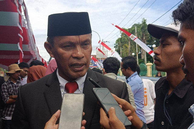 Direktur Utama Perumda Ake Gaale, Abubakar Adam. Foto: Hisbullah