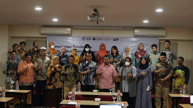 Gambar. Lembaga Riset dan Inovasi (LRI) Adakan Diskusi Perubahan Dasar Hukum MBKM