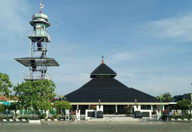 Ilustrasi gambar destinasi wisata religi di Demak. Google street view