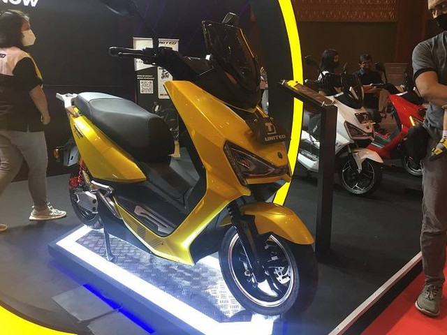 PT Terang Dunia Internusa luncurkan dua sepeda motor listrik baru United TX3000 dan TX1800. Foto: Sena Pratama/kumparan