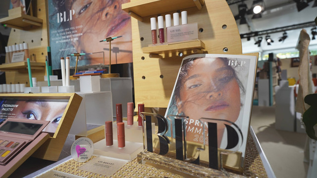BLP Beauty Melenggang ke Paris Fashion Week, Tampilkan Koleksi Warna Tropis. Foto: Dok. BLP