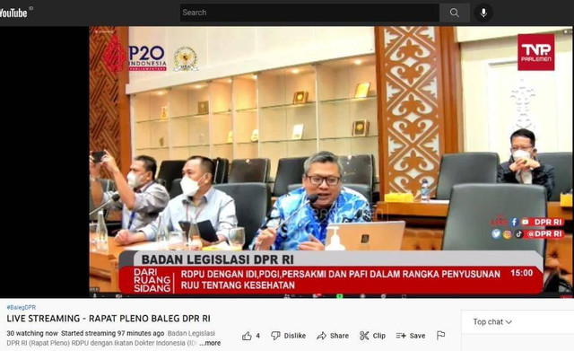 Rachmat Pua Geno, Sekjen PP Persakmi Menyampaikan Pandangan dari Persakmi terkait RUU Kesehatan pada Kesempatan RDPU terkait Penyusunan RUU tentang Kesehatan di hadapan Pimpinan Badan Legislasi DPR RI (Senin, 3 Oktober 2022) 