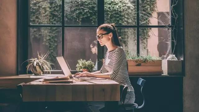 Ilustrasi paket internet CBN. Foto: iPhotos.