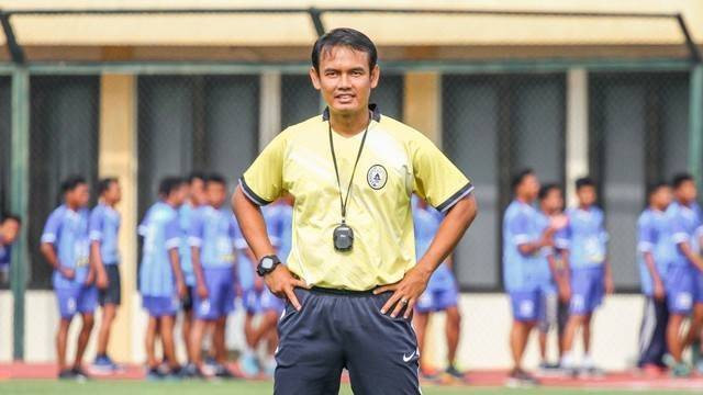 Pengamat sepak bola sekaligus Dosen Permainan Sepak Bola dari Universitas Negeri Yogyakarta (UNY), Komarudin. Foto: Widi Erha Pradana