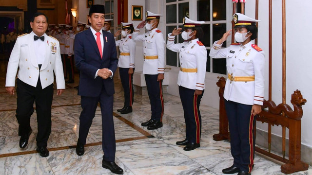Presiden Jokowi menghadiri Upacara Parade Aenja di Lapangan Kemhan, Selasa (4/101/2022). Foto: Muchlis Jr/Biro Pers Sekretariat Presiden