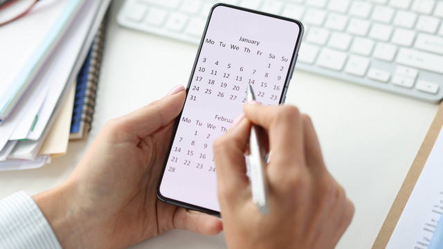 Ilustrasi kalender. Foto: megaflopp/Shutterstock.