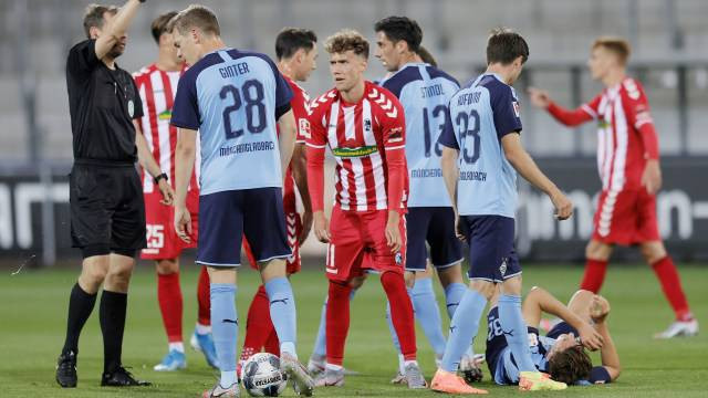 Pertandingan Bundesliga 2019/2020 antara Borussia Moenchengladbach dan SC Freiburg. Foto: Ronald Wittek/Pool via REUTERS