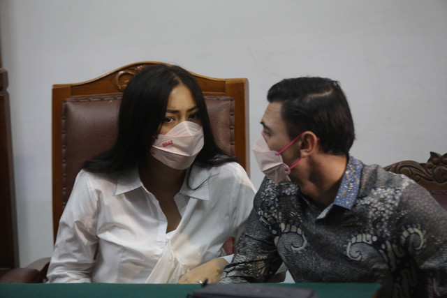 Artis Jessica Iskandar bersama suaminya Vincent Verhag. Foto: Dok. Ronny