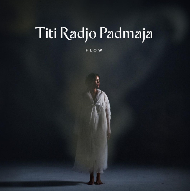 TTiti  Radjo Padmaja rilis single Flow. Foto: Instagram/titiradjopadmaja