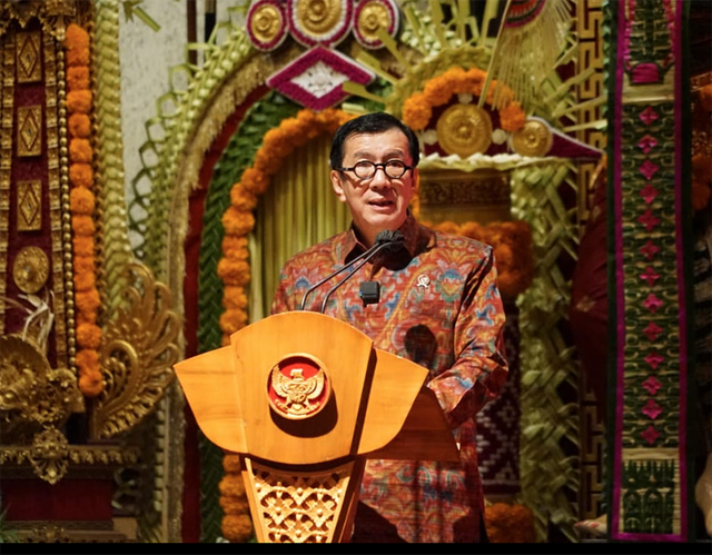 Menteri Hukum dan Hak Asasi Manusia, Yasonna H. Laoly, saat saat meresmikan 179 Desa/Kelurahan Sadar Hukum di Bali. (Foto: Piqih/Kemenkumham)