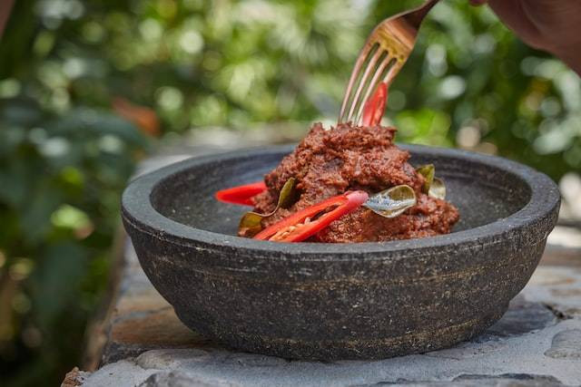 Ilustrasi makanan khas daerah di Indonesia. Foto: unsplash.com/bawahreserve