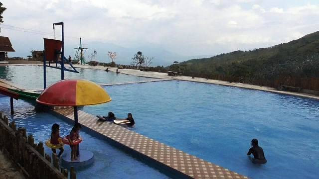 Suasana di objek wisata Balong Geulis, Sumedang. Foto: Diskominfosanditik Sumedang