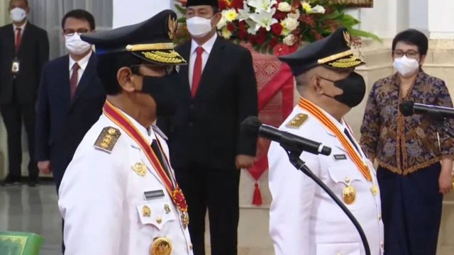 Sri Sultan HB X dan KGPAA Paku Alam X yang dilantik menjadi Gubernur dan Wakil gubernur DIY Periode 2022-2027. Foto: istimewa