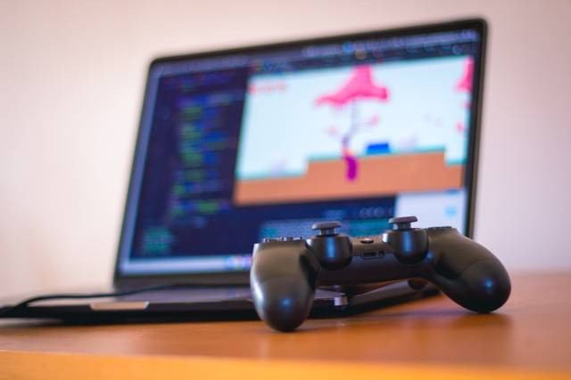 Ilustrasi laptop gaming. Foto: Unsplash. 