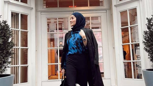 Potret stylish Olla Ramlan saat di New York. Foto: Instagram.com/ollaramlan