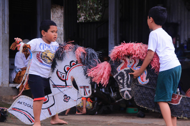 Anak-anak Desa Sambirejo dan Jaranan. (Doc Pribadi, 2022)