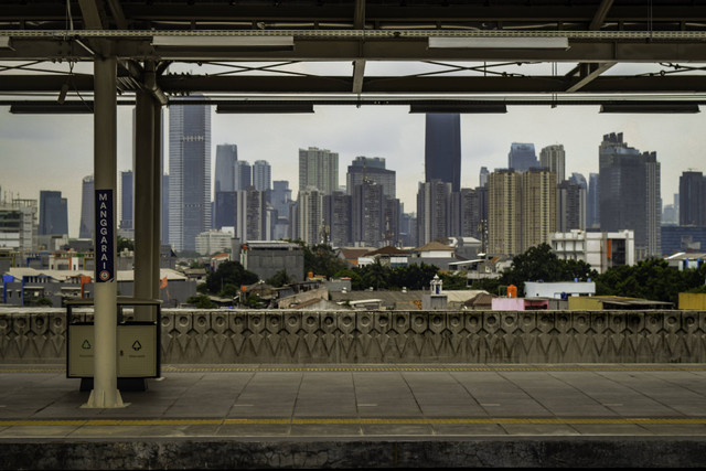 Rute KRL Manggarai ke Bogor Terbaru, Foto: Unsplash/Febrian Adi