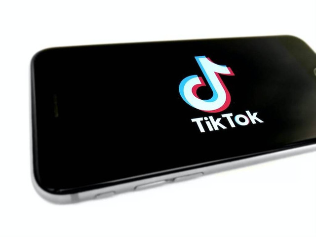 Ilustrasi cara foto di TikTok. Foto: Unsplash.com