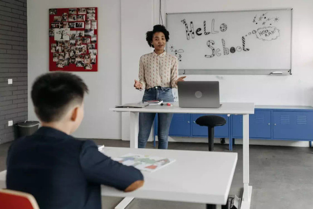 https://www.pexels.com/@pavel-danilyuk/ - tips belajar bahasa inggris