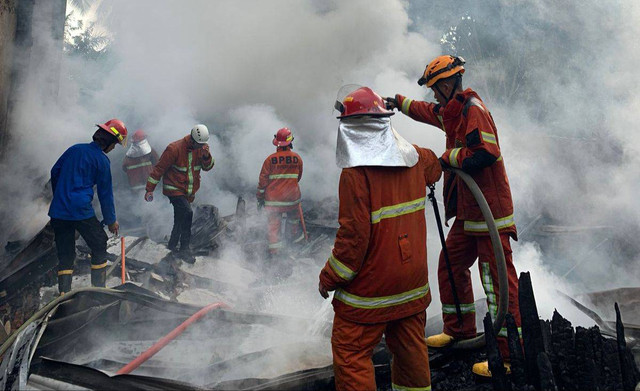 Rumah di Pesawaran terbakar, Minggu (16/10/2022) | Foto: ist